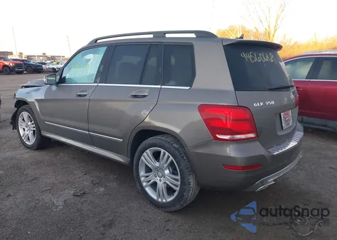 2015 Mercedes-Benz Glk 350 4Matic z USA, uszkodzony, nr VIN WDCGG8JB9FG435201